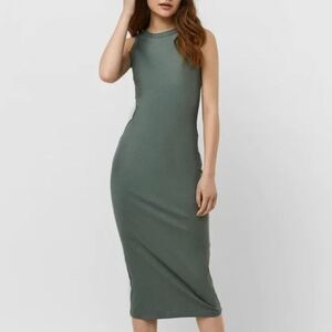 Vero Moda Petite Sleeveless Ribbed Midi Dress